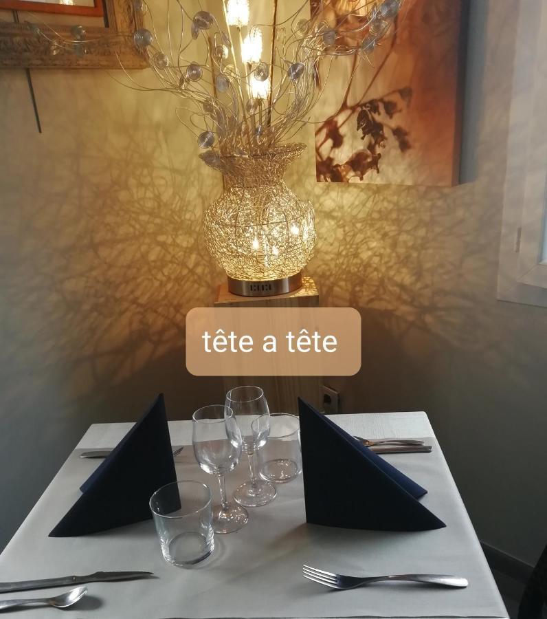 Le Merle Blanc Louchats Hotel Екстериор снимка