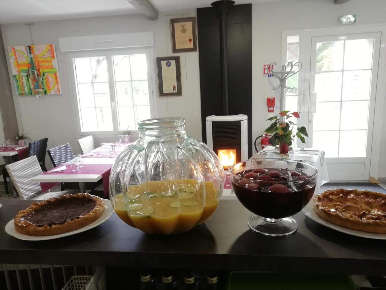 Le Merle Blanc Louchats Hotel Екстериор снимка